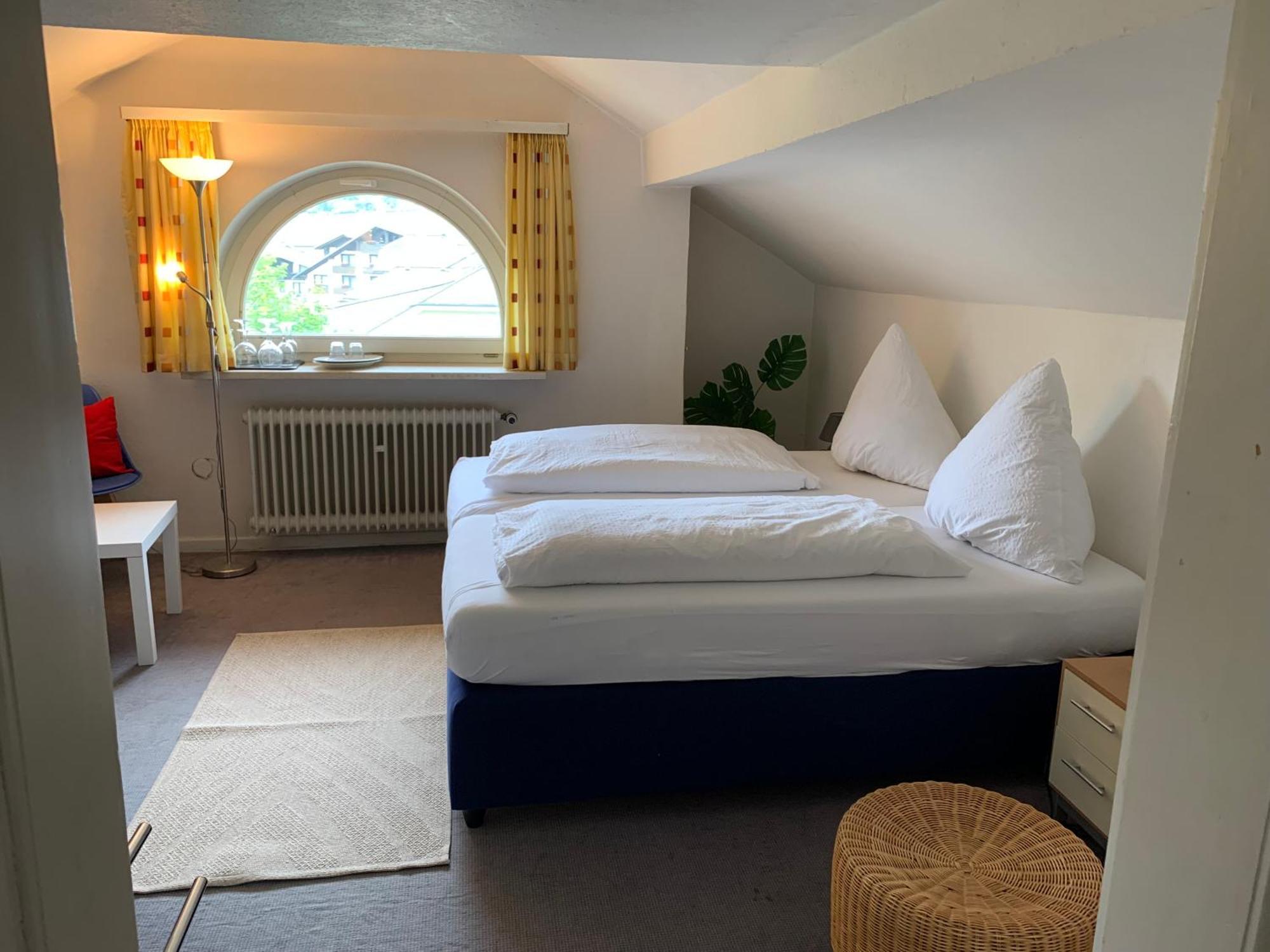 Landhaus Wiesemann Parkappartements & Dependance - Naehe Ettelsberg-Talstation ヴィリンゲン エクステリア 写真