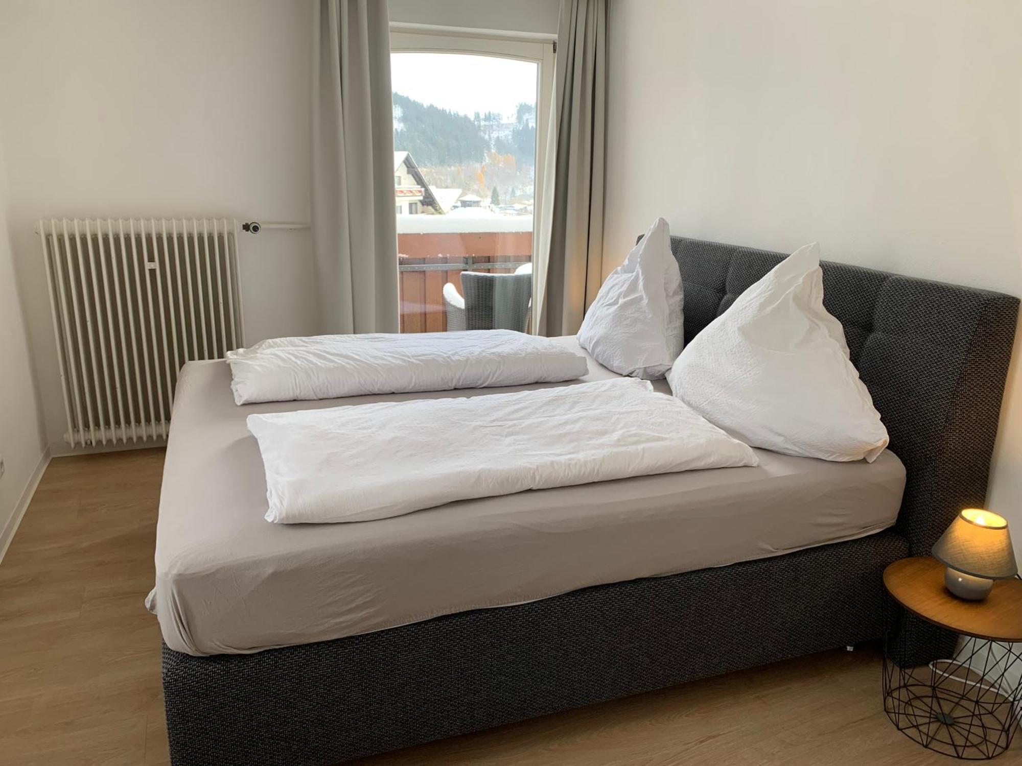 Landhaus Wiesemann Parkappartements & Dependance - Naehe Ettelsberg-Talstation ヴィリンゲン エクステリア 写真