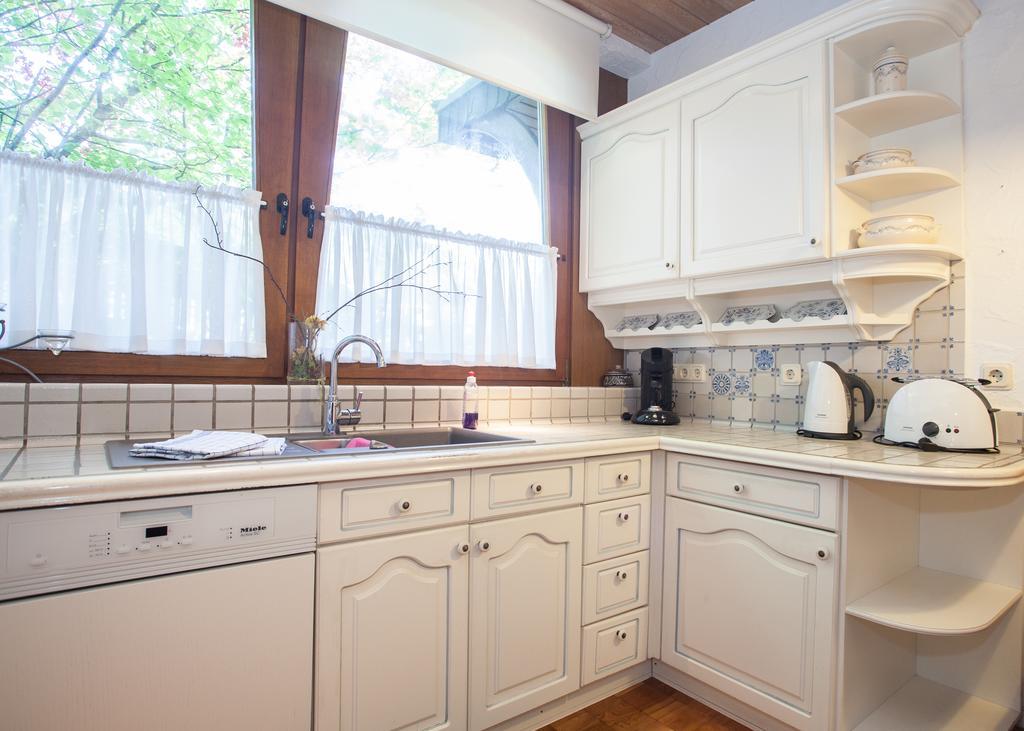 Landhaus Wiesemann Parkappartements & Dependance - Naehe Ettelsberg-Talstation ヴィリンゲン エクステリア 写真
