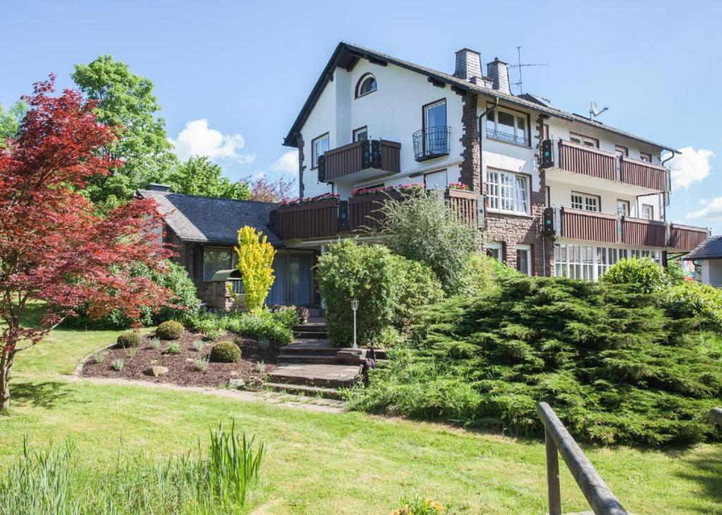 Landhaus Wiesemann Parkappartements & Dependance - Naehe Ettelsberg-Talstation ヴィリンゲン エクステリア 写真